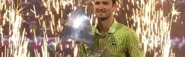 Nikada lakše finale: Protivnik se povukao bez borbe, Medvedev uzeo titulu u Dubaiju!
