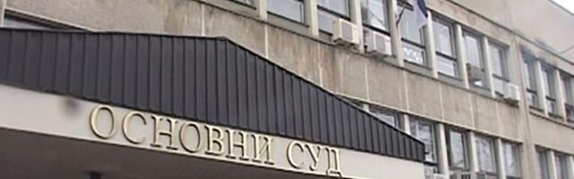 "Pobiću vas sve":  Pretio komšijama, dobio uslovnu i ne sme komšiluku da priđe na manje od 50 metara