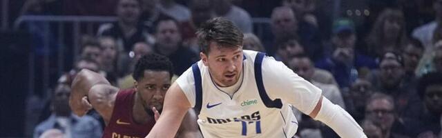 NE POMAŽE NI DONČIĆEVIH 45! Klivlend slavio trojkom sa svoje polovine uz zvuk sirene (VIDEO)