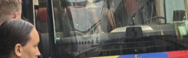 PIKSI POKISAO KAO MIŠ! Trči iz autobusa i vodi "orlove" ka Srbiji (VIDEO)