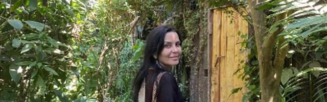 (FOTO) ELENA KARAMAN SPAKOVALA KOFERE I NAPUSTILA SRBIJU: Oglasila se sa drugog kraja sveta
