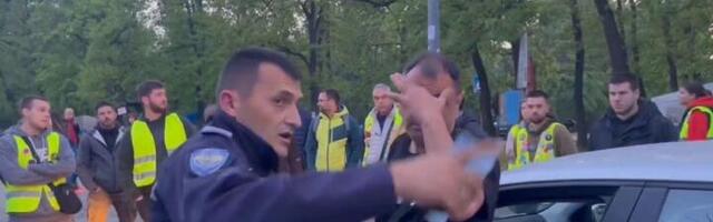 Pokušao da probije blokadu RTS na Košutnjaku, policija intervenisala (VIDEO)
