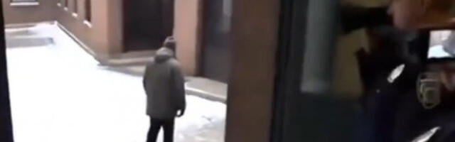 Нови снимак: Мадуро шета затворским кругом