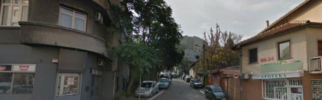 Roditelji u panici: Za dlaku izbegnuta tragedija ispred vrtića u centru Šapca! (FOTO)