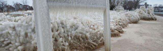 Због лошег времена у Турској отказани летови и обустављена настава у више покрајина