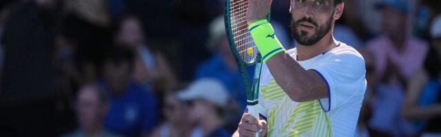 Komšije ne pamte ovakav rezultat na AO, teniser iz BiH obrisao patos sa rivalom i prošao u drugo kolo