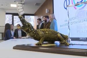 Студенти ФОН-а који су освојили прво место на Флориди у решавању пословних проблема награду назвали по алигатору