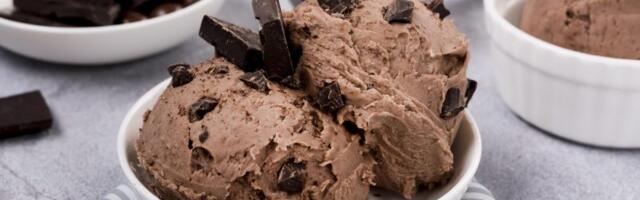 Domaće je uvek najbolje: Jednostavan recept za posni sladoled od čokolade sa višnjama