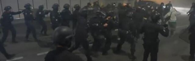 Haos u Francuskoj: Policijska brutalnost na delu (VIDEO)