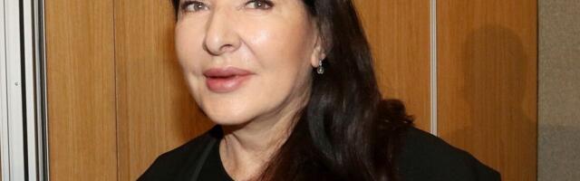 Svi gledaju u njenog frajera: Ko je 21 godinu mlađi dečko Marine Abramović
