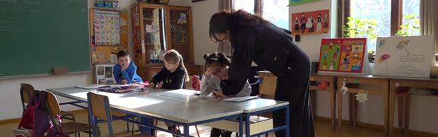 Škola u Draževićima sa četiri đaka (VIDEO)