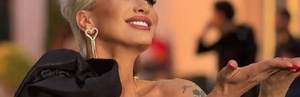 ODRASLA NA BEOGRADSKOM ASFLATU, A KARIJERU POČELA SA 17 GODINA! Biografija Dušice Jakovljević: Nikada nećete pogoditi šta je sve radila (FOTO)