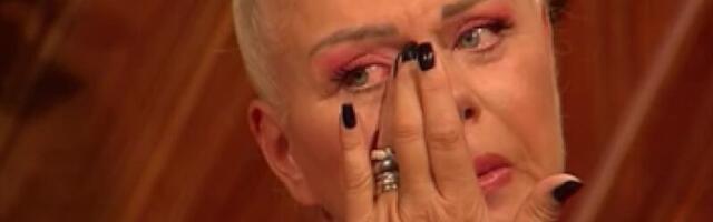 BOLEST SRPSKE PEVAČICE UZELA MAHA! Proslavila se HITOVIMA, a onda upala u ŠOK-FAZU: Krenuo je niz ZDRAVSTVENIH problema!