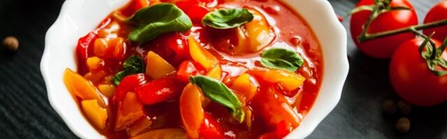 Omiljeno letnje jelo: Domaći sataraš po bakinom receptu