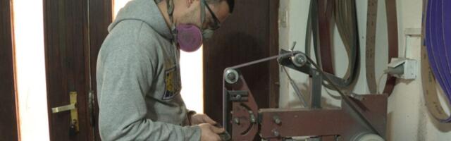 Koriste se godinama i nasleđuju: Nemanjin put od hobija do umetničkog zanata u pravljenju noževa