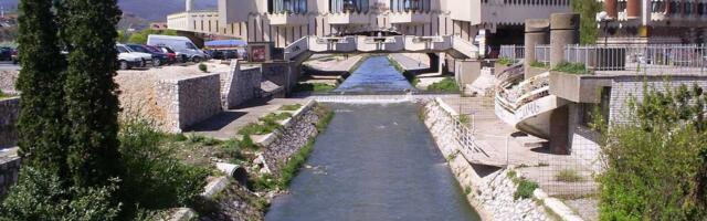 Evakuacija u centru Novog Pazara (VIDEO)