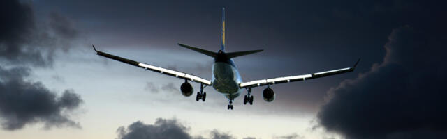 “Atmosfera je bila haotična”: Avion morao prinudno da sleti zbog masovne tuče (VIDEO)