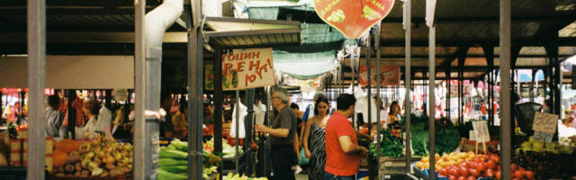 Радно време пијаца, продавница и тржних центара током васкршњих празника