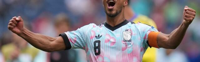 Transfer karijere: Tilemans potpisao za Mančester junajted (FOTO)