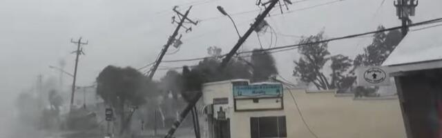 OLUJA DOŠLA NA FLORIDU I NOSI SVE PRED SOBOM: Lete krhotine, ulice opustošene, vetar čupa drveće! Uznemirujući prizori (FOTO, VIDEO)