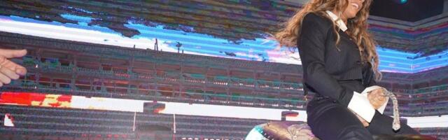 Ima dve zgrade, a živi kao podstanar! Pevačica uložila novac u izgradnju stanova, a sebi nije zadržala nijedan