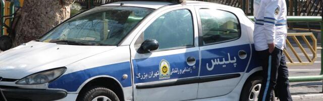 PREVRNUO SE PUTNIČKI AUTOBUS, POGINULO 13 PUTNIKA: Vozilo se zabilo u bankinu, prešlo u suprotan smer, pa udarilo u taksi (FOTO)