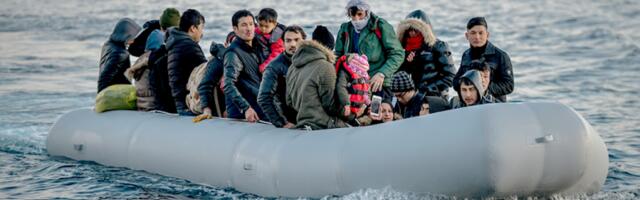 NUDE IM SE LAŽNA PISMA PODRŠKE I PUNA DOKUMENTACIJA: Advokati savetuju migrante da se ubuduće predstavljaju kao pripadnici LGBT!