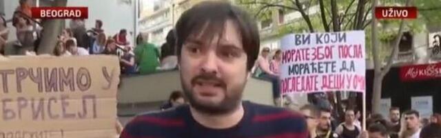 Tragač iz "Potere" na blokadi: Udario po RTS-u i Telekomovoj Areni, pomenuo komentatore sa Zvezdine tribine (VIDEO)