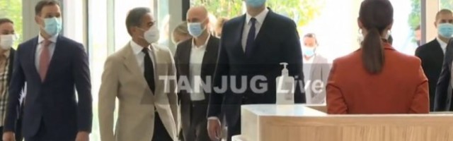 PREDSEDNIK VUČIĆ NA OTVARANJU NAJVEĆEG ŠOPING MOLA U REGIONU Galerija Beograd ima 300.000 kvadrata i ponudiće najbolje svetske brendove