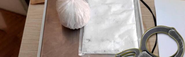 Puna kuća droge: Uhapšen mladić iz Inđije