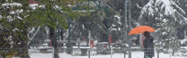 Сутра ледени дан уз постепени престанак падавина