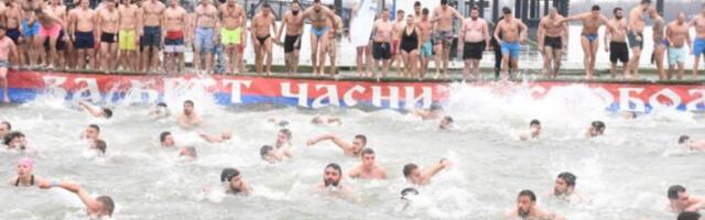 Sutra se pliva za Časni krst: Tačno u podne, zaplivaće i oni (FOTO)