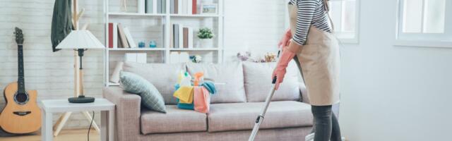 Kristina ima fakultetsku diplomu, ali radi kao čistačica: "Mnogi mi mere vreme čak i dok pijem vodu"