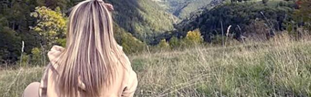 VODU PIJE DIREKTNO SA IZVODA: Pevačica pokazala raskošno imanje na planini, svoju oazu nikada ne bi zamenila gradom (FOTO)