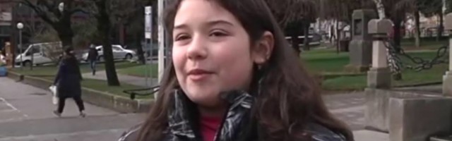 Devojčica iz Prokuplja za novac šeta tuđe kućne ljubimce, a sve što zaradi daje ne hranu za pse lutalice