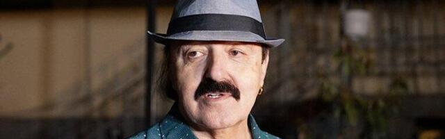 HARIS DŽINOVIĆ UHVAĆEN SA MISTERIOZNOM DEVOJKOM U PROVODU: Pogledajte šta su radili u kafani u sitne sate! (FOTO)