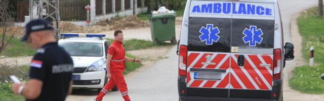 „JUČE JE RADIO NA KROVU, PAO, A  KAD MU JE ŠIPKA MU PROBILA NOGU BIO JE SVESTAN SVE VREME“ Detalji stravične nesreće kod Smedereva