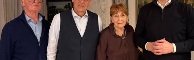 Porodična slava kod Vučića: Predsednik Srbije ugostio grčkog ministra za Svetog Nikolu