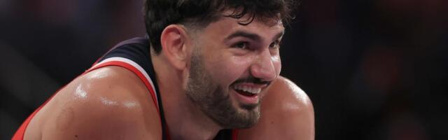 VUKČEVIĆ DOBAR, ALI NE DOVOLJNO! U srpskom NBA okršaju pobedio iskusniji