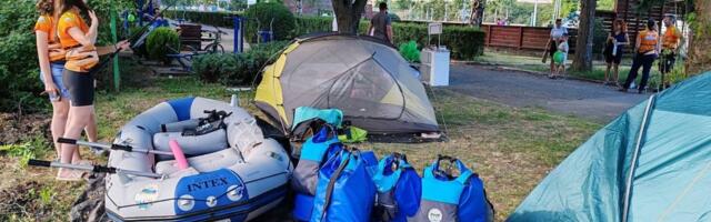 Cela porodica u humanitarnoj misiji: Niz Moravu do Dunava