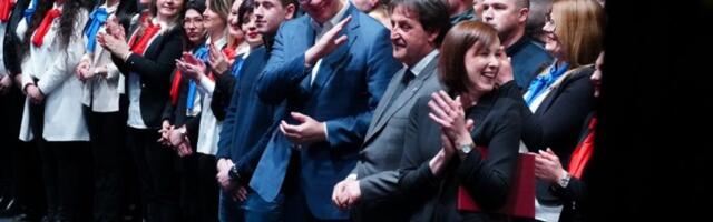 Gašić: Problem sa kolima mogao da ugrozi život Vučića