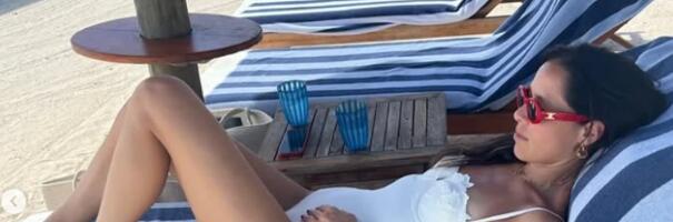 EVO GDE JE I ŠTA RADI ANA IVANOVIĆ DOK JE NEMAČKI MEDIJI RAZVODE OD BASTIJA - Teniserka se skinula u kupaći kostim, pa zapalila mreže (FOTO)