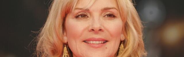 UDALA SE Kim Katral (69) za 14 godina mlađeg inženjera: Čuvena Samanta iz serije "Seks i grad" po četvrti put stala na ludi kamen
