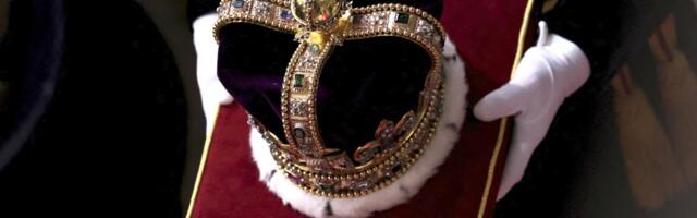 On je najbogatiji kralj na svetu: 50 puta je bogatiji od Vindzora, poseduje 38 privatnih aviona, više od 300 luksuznih automobila i 52 zlatna broda