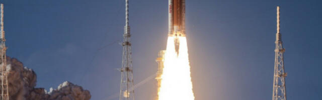 Астронаути мисије Артемис Два напустили Земљину орбиту