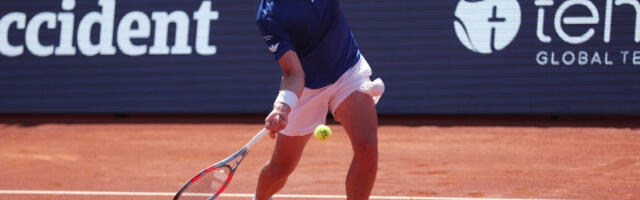 Šteta! Hamad Međedović vodio, bio blizu finala Barselone, ali nije uspeo da slomi Rusa