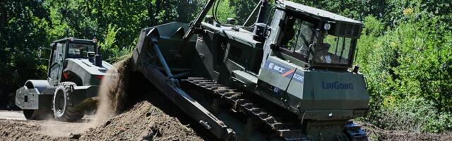 VOJSKA NA TERENU! Pripadnici Treće brigade uređuju manastirsku portu, rekonstruišu put i formiraju protivpožarni pojas kod Bele Palanke