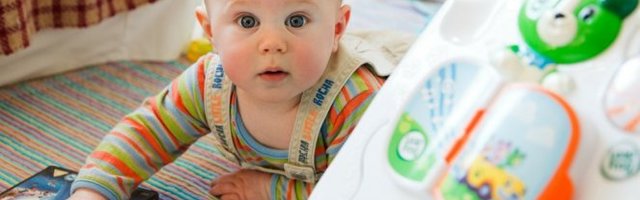 HIT SNIMAK! Beba glumac! (Video)