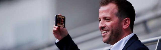 Van der Vart: Besmislena kukanjava Kurtoe, on stoji, ne umara se