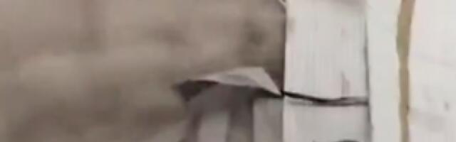 NOVI SNIMAK STRAVIČNOG TORNADA U KINI: Rušio sve pred sobom, zgrade ODUVANE kao kule od karata! IMA MRTVIH! (VIDEO)